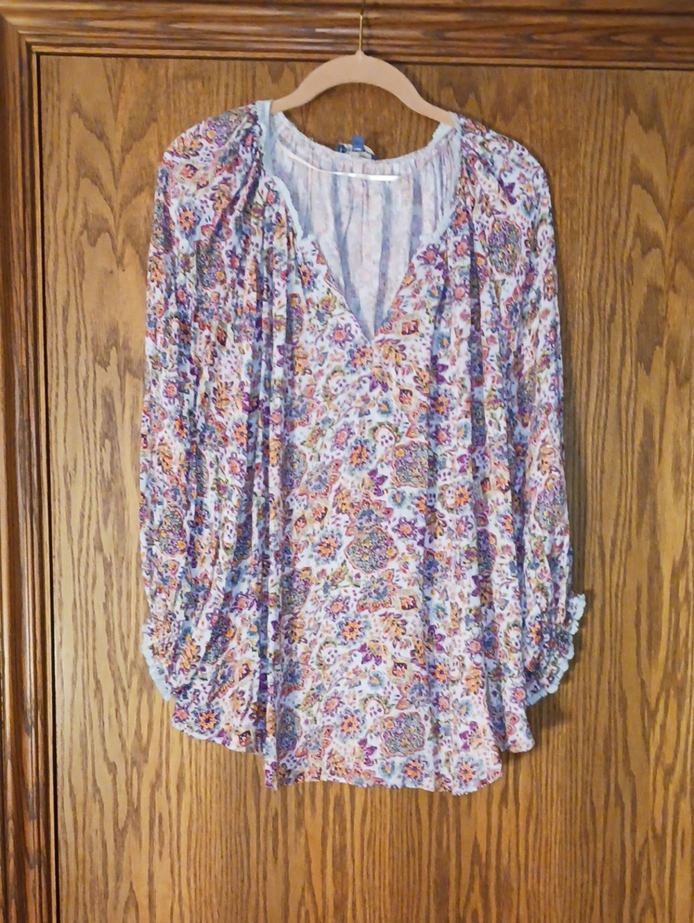 Women's Democracy Pullover Lightweight Pheasant Type V Neck Top